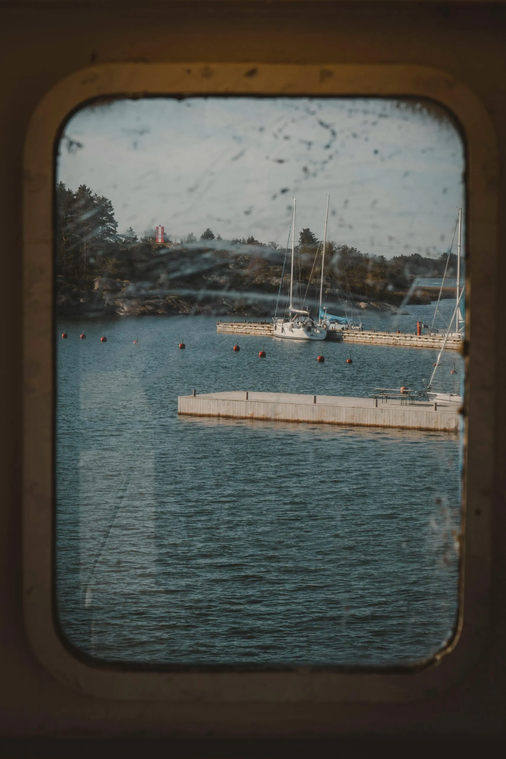 How to Properly Dock a Yacht in Challenging Conditions Like a Pro Home