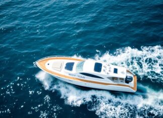 Harnessing Technology for Safe and Enjoyable Yachting Experiences Harnessing Technology for Safe and Pleasant Yachting Experiences