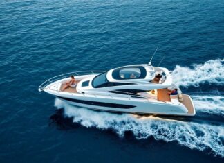 The Intersection of Technology and Luxury: Smart Yachting in the Digital Age The Intersection of Technology and Luxury: Smart Yachting in the Digital Age