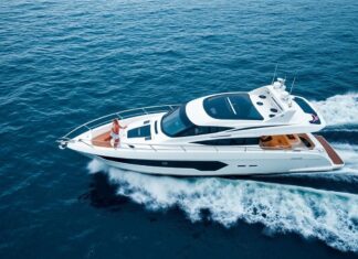 The Intersection of Technology and Luxury: Smart Yachting in the Modern Era The Intersection of Technology and Luxury: Smart Yachting in the Contemporary Age