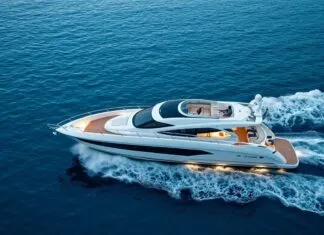 The Intersection of Technology and Luxury: Smart Yachting Innovations The Intersection of Technology and Luxury: Innovations in Smart Yachting