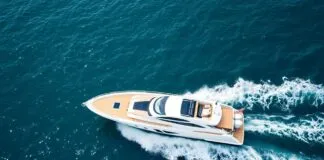 The Intersection of Technology and Yachting: A Comprehensive Exploration The Intersection of Technology and Yachting: A Comprehensive Examination