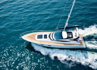 The Intersection of Technology and Yachting: A Modern Synergy The Intersection of Technology and Yachting: A Contemporary Synergy