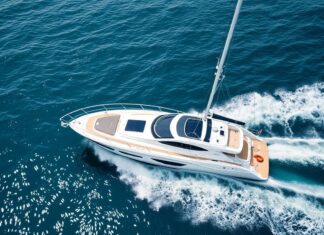 The Intersection of Technology and Yachting: A Modern Revolution The Intersection of Technology and Yachting: A Contemporary Revolution