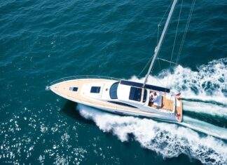 The Intersection of Technology and Yachting: Navigating the Digital Wave The Intersection of Technology and Yachting: Navigating the Digital Wave